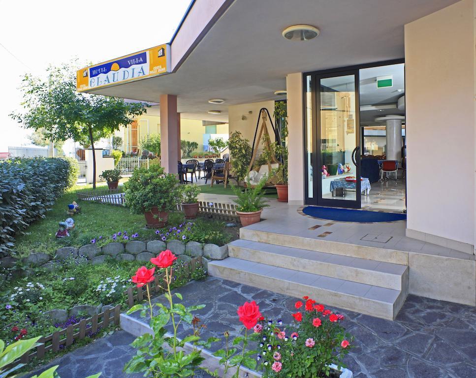 Hotel Villa Claudia Bellaria-Igea Marina Exteriör bild