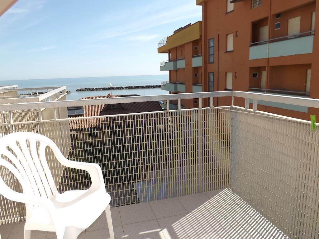 Hotel Villa Claudia Bellaria-Igea Marina Exteriör bild