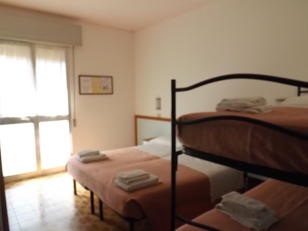 Hotel Villa Claudia Bellaria-Igea Marina Rum bild